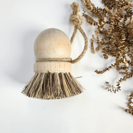 Eco-Friendly Pot Brush with Natural Bristles