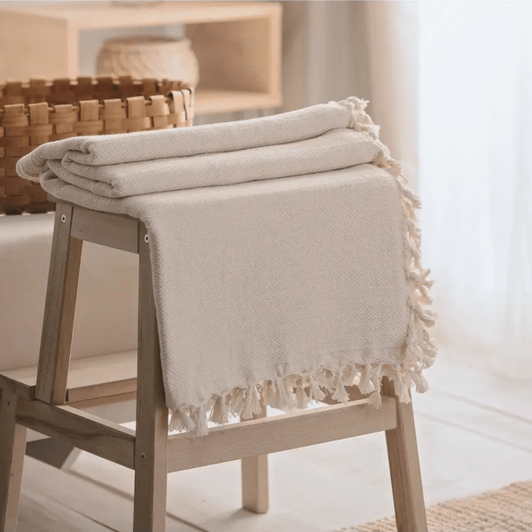 100% Organic Cotton Throw Blanket: Cream